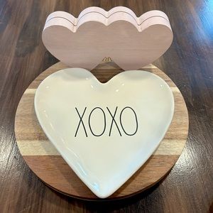 RAE DUNN XOXO PLATE